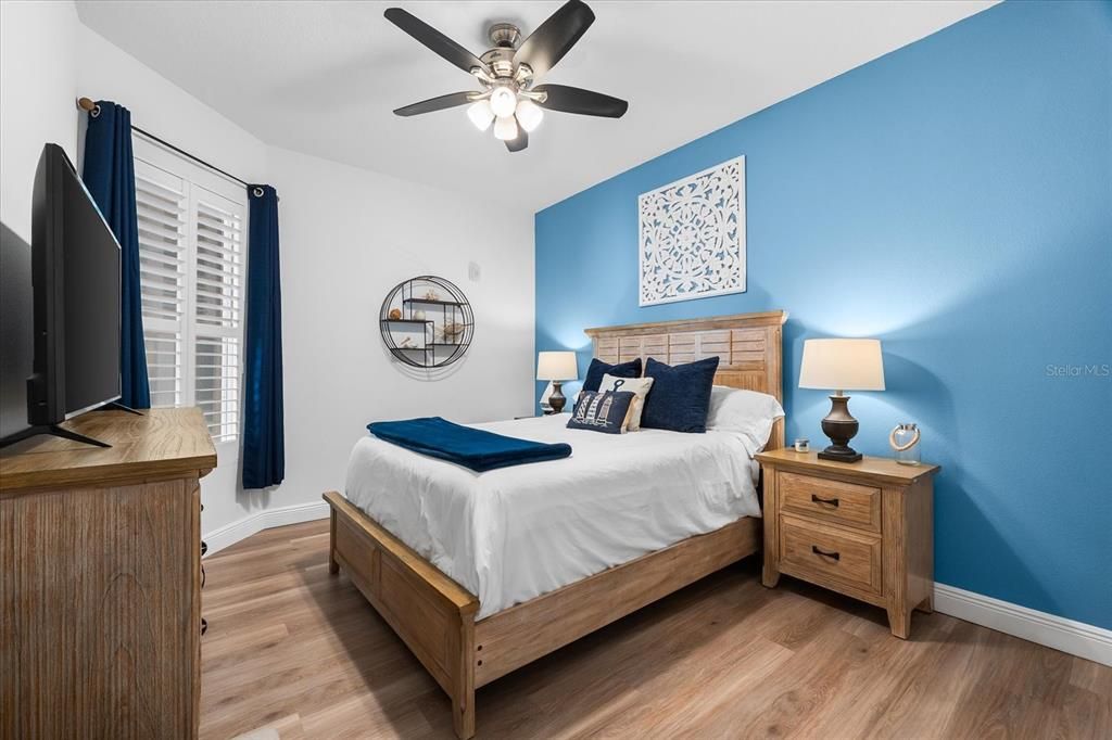 合同活跃: $799,999 (3 贝兹, 3 浴室, 1664 平方英尺)