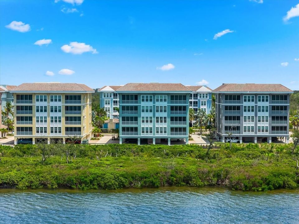 合同活跃: $799,999 (3 贝兹, 3 浴室, 1664 平方英尺)