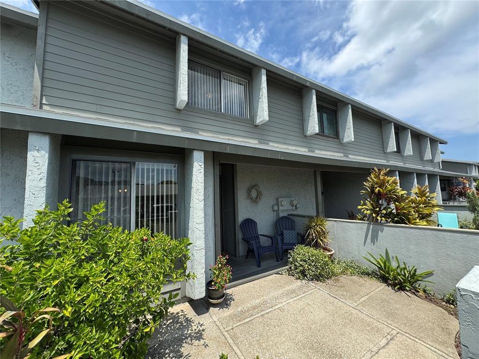 Recently Sold: $159,000 (2 beds, 2 baths, 1316 Square Feet)