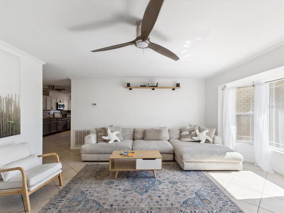 For Sale: $435,000 (3 beds, 2 baths, 1358 Square Feet)