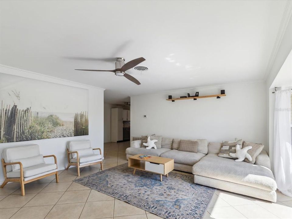 For Sale: $435,000 (3 beds, 2 baths, 1358 Square Feet)