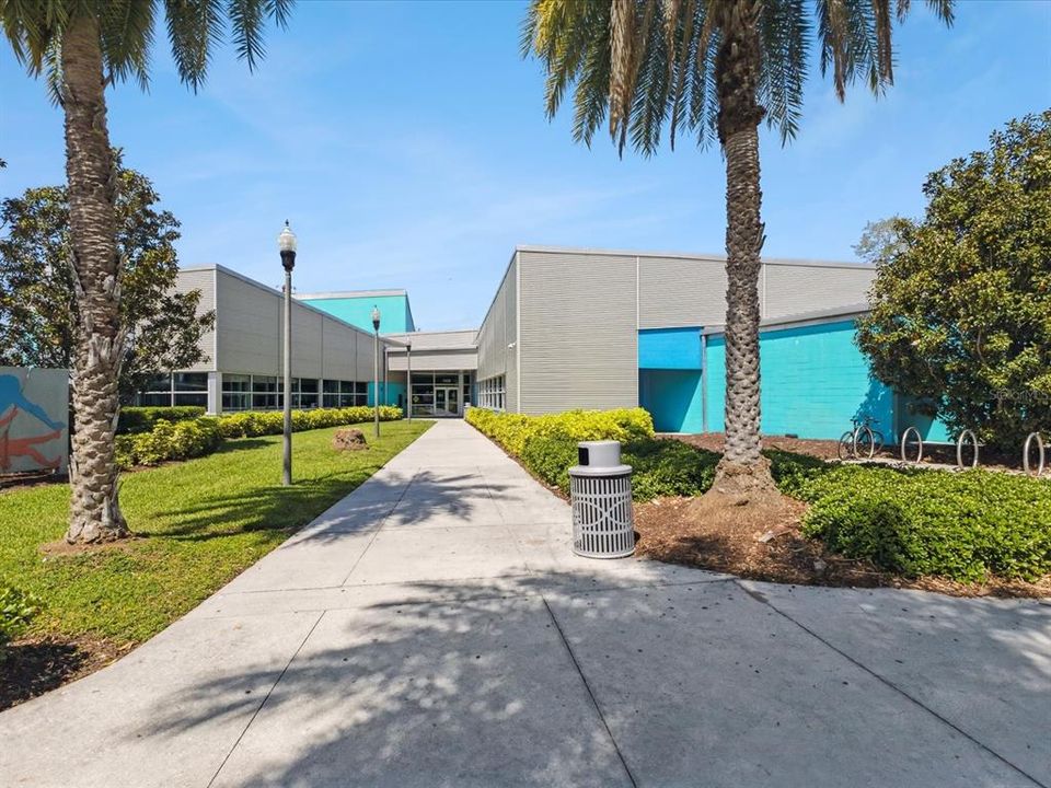 For Sale: $435,000 (3 beds, 2 baths, 1358 Square Feet)