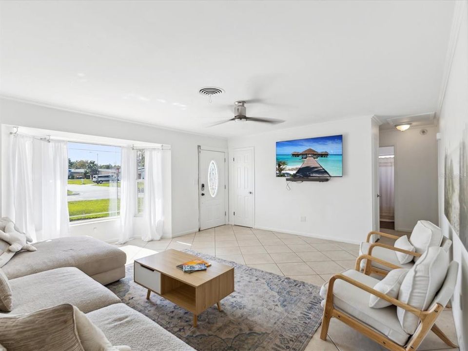 For Sale: $435,000 (3 beds, 2 baths, 1358 Square Feet)