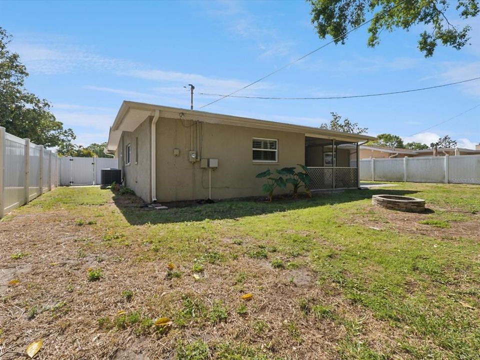 For Sale: $435,000 (3 beds, 2 baths, 1358 Square Feet)