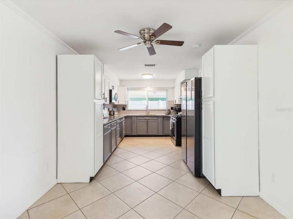 For Sale: $435,000 (3 beds, 2 baths, 1358 Square Feet)