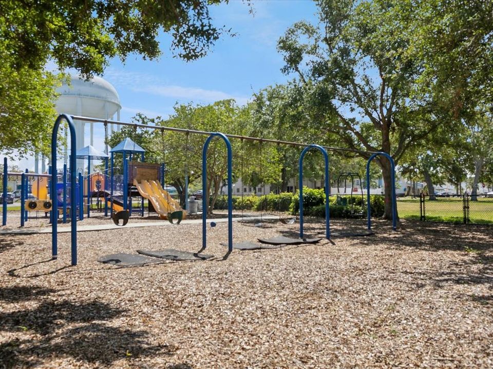 For Sale: $435,000 (3 beds, 2 baths, 1358 Square Feet)