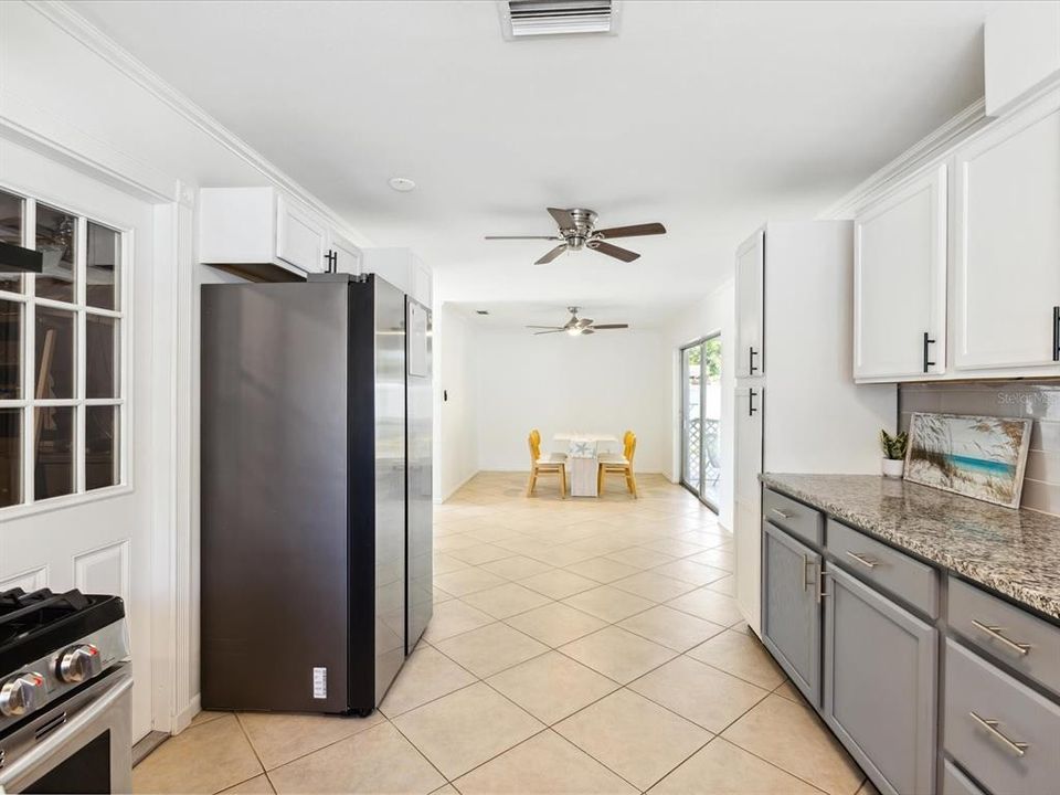 For Sale: $435,000 (3 beds, 2 baths, 1358 Square Feet)