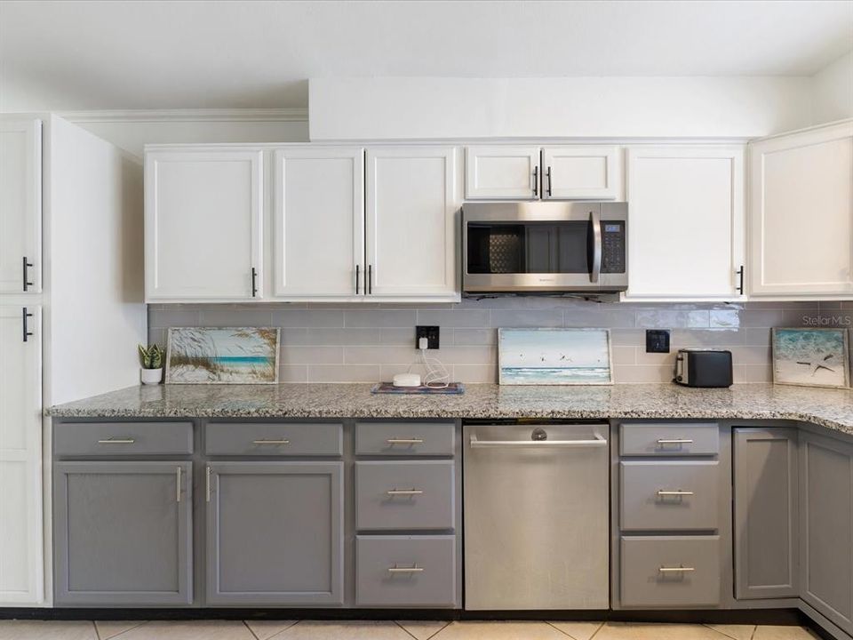 For Sale: $435,000 (3 beds, 2 baths, 1358 Square Feet)