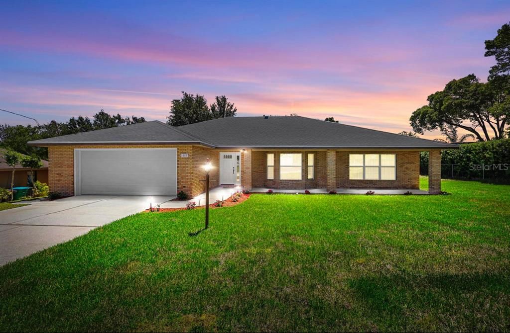 Recently Sold: $349,900 (4 beds, 2 baths, 2114 Square Feet)