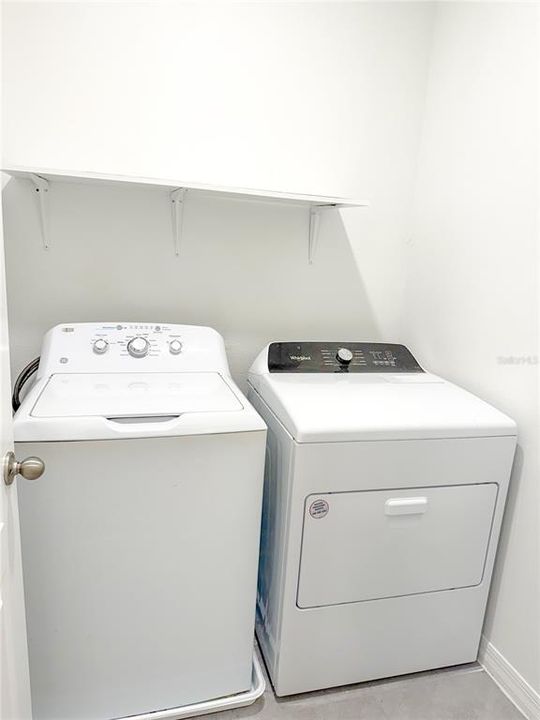 En Venta: $315,000 (4 camas, 2 baños, 2078 Pies cuadrados)