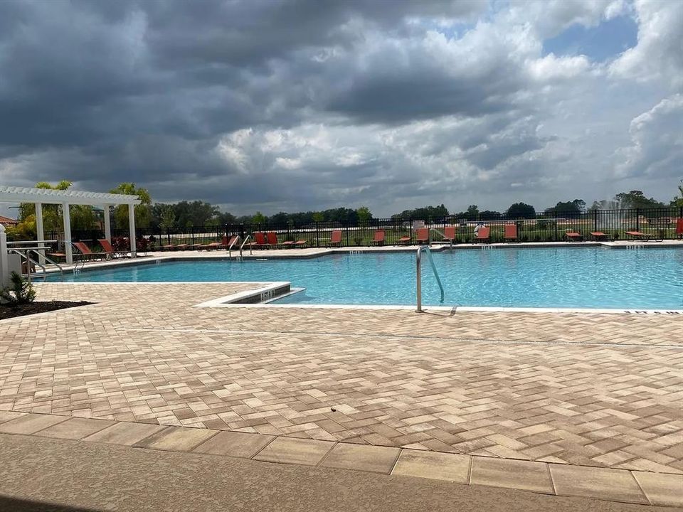 En Venta: $315,000 (4 camas, 2 baños, 2078 Pies cuadrados)