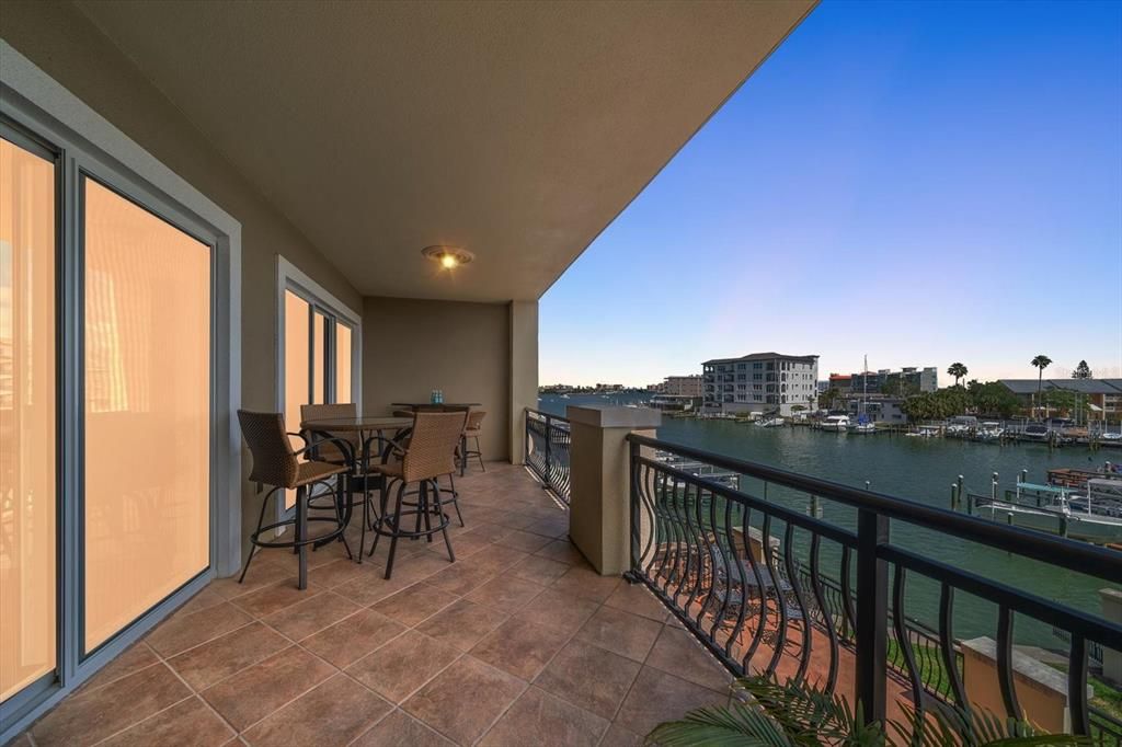 На продажу: $1,250,000 (3 спален, 3 ванн, 2491 Квадратных фут)