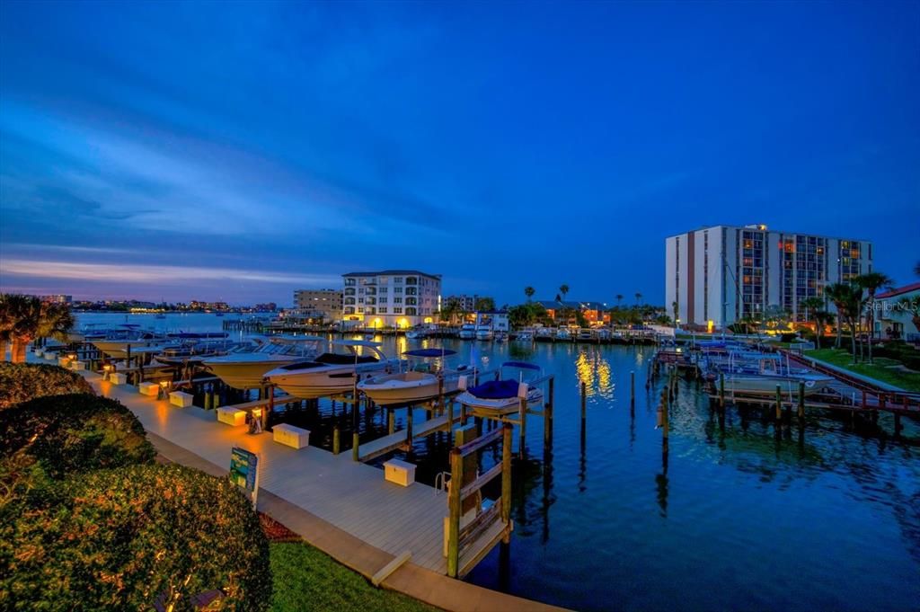 На продажу: $1,250,000 (3 спален, 3 ванн, 2491 Квадратных фут)