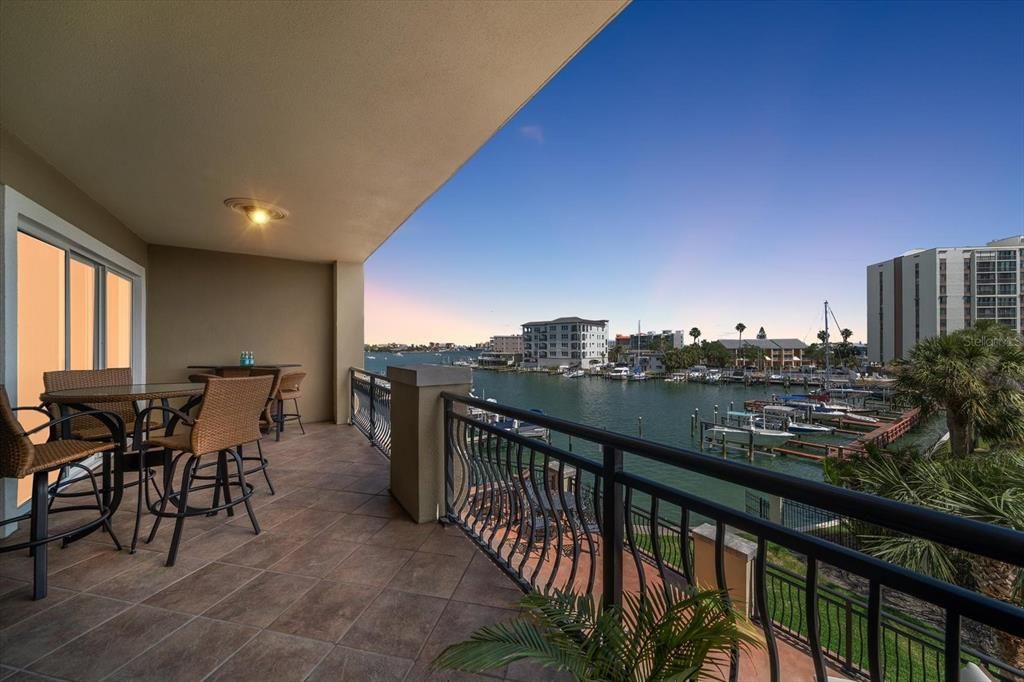 На продажу: $1,250,000 (3 спален, 3 ванн, 2491 Квадратных фут)