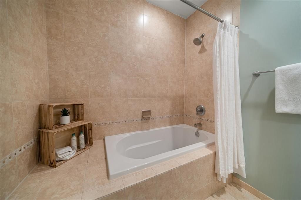 На продажу: $1,250,000 (3 спален, 3 ванн, 2491 Квадратных фут)