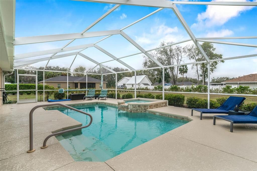 For Sale: $449,000 (4 beds, 2 baths, 1944 Square Feet)