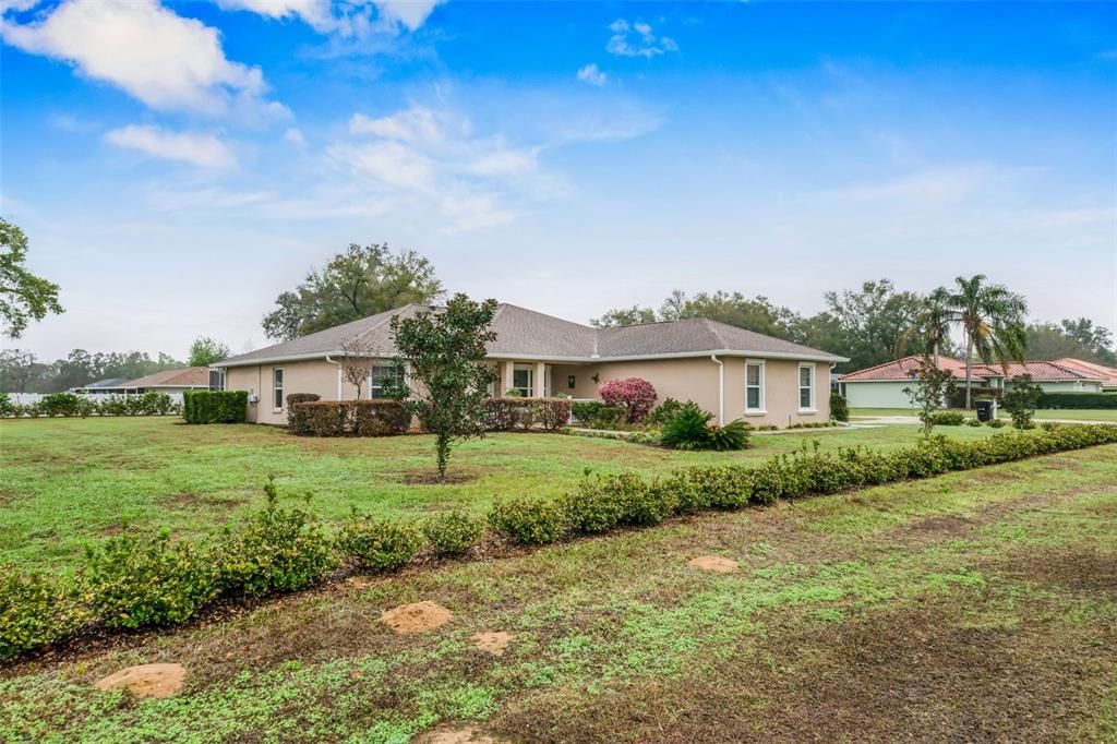 For Sale: $449,000 (4 beds, 2 baths, 1944 Square Feet)