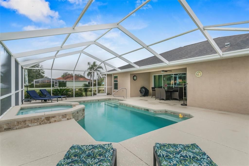 For Sale: $449,000 (4 beds, 2 baths, 1944 Square Feet)