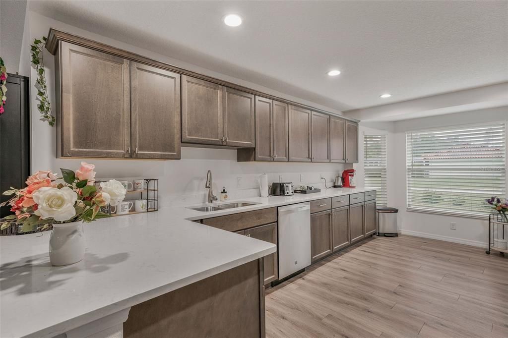 For Sale: $449,000 (4 beds, 2 baths, 1944 Square Feet)