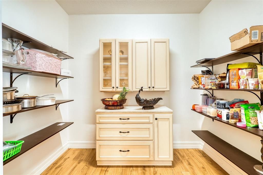 На продажу: $849,000 (4 спален, 3 ванн, 2920 Квадратных фут)