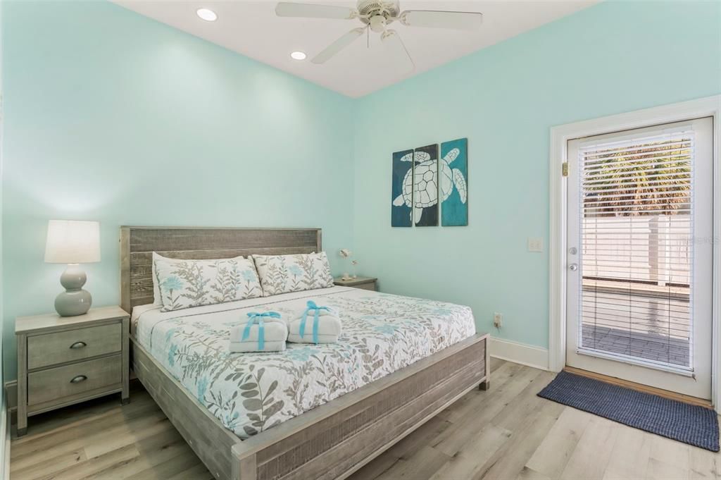 For Sale: $1,250,000 (3 beds, 3 baths, 2375 Square Feet)