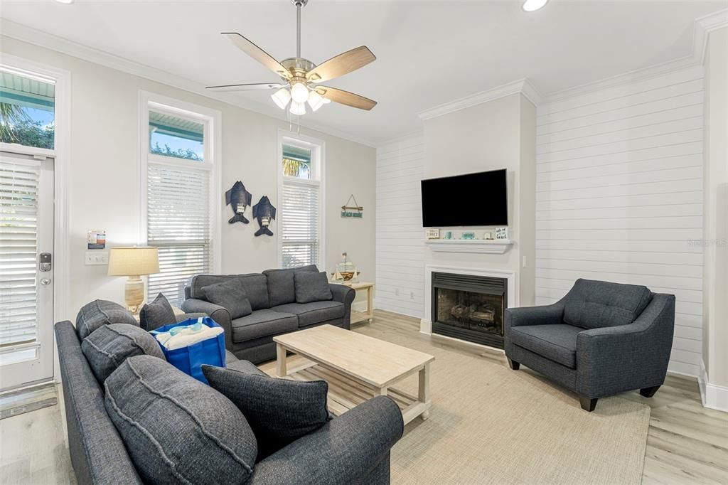 For Sale: $1,250,000 (3 beds, 3 baths, 2375 Square Feet)