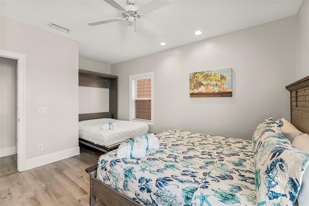 For Sale: $1,250,000 (3 beds, 3 baths, 2375 Square Feet)