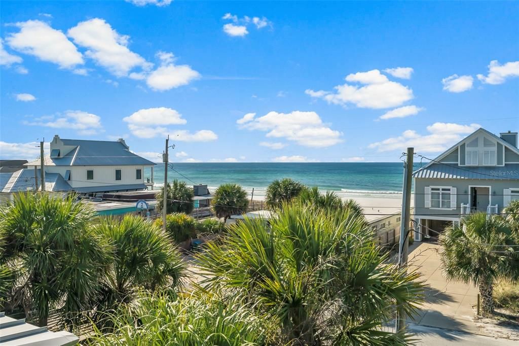 For Sale: $1,250,000 (3 beds, 3 baths, 2375 Square Feet)