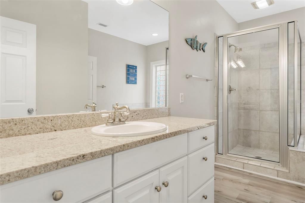 For Sale: $1,250,000 (3 beds, 3 baths, 2375 Square Feet)