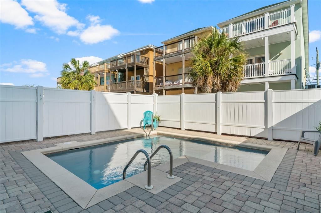 For Sale: $1,250,000 (3 beds, 3 baths, 2375 Square Feet)