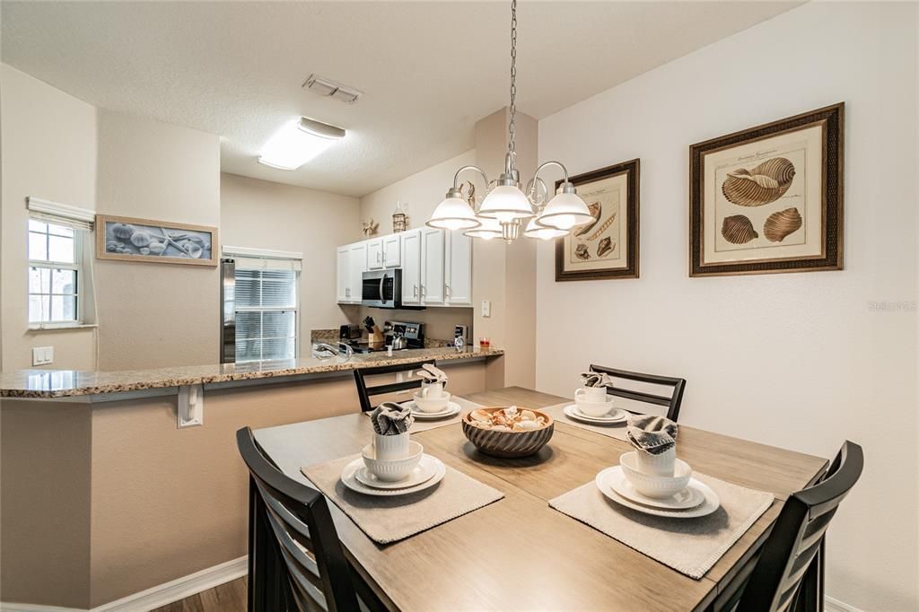 En Venta: $329,999 (3 camas, 2 baños, 1295 Pies cuadrados)