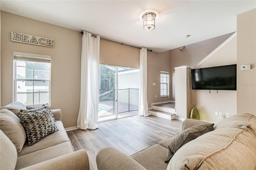 En Venta: $329,999 (3 camas, 2 baños, 1295 Pies cuadrados)