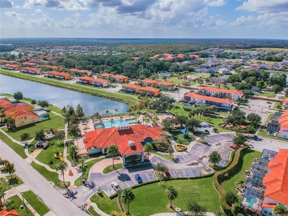 En Venta: $329,999 (3 camas, 2 baños, 1295 Pies cuadrados)