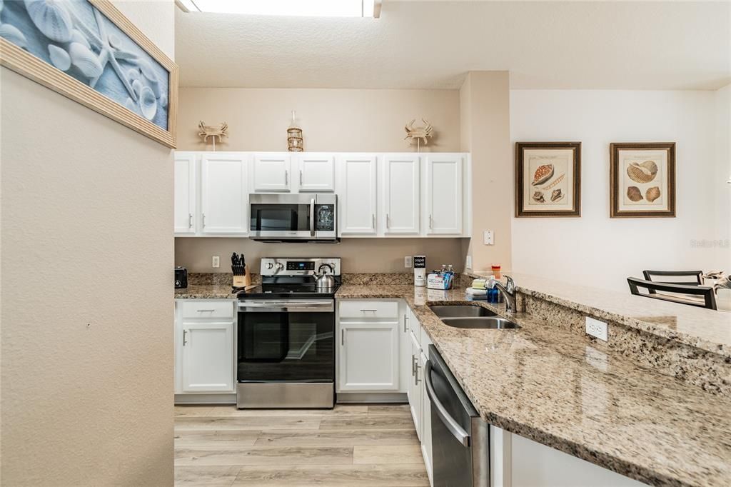 En Venta: $329,999 (3 camas, 2 baños, 1295 Pies cuadrados)