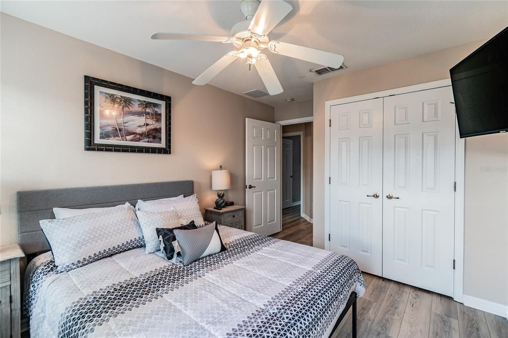 En Venta: $329,999 (3 camas, 2 baños, 1295 Pies cuadrados)