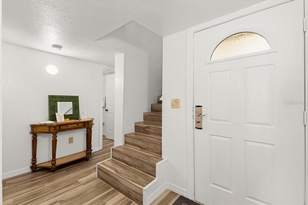 Active With Contract: $670,000 (3 beds, 2 baths, 1490 Square Feet)