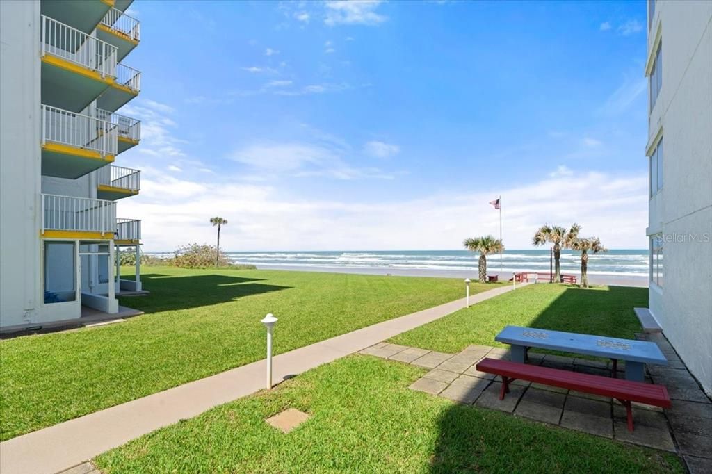 Active With Contract: $670,000 (3 beds, 2 baths, 1490 Square Feet)