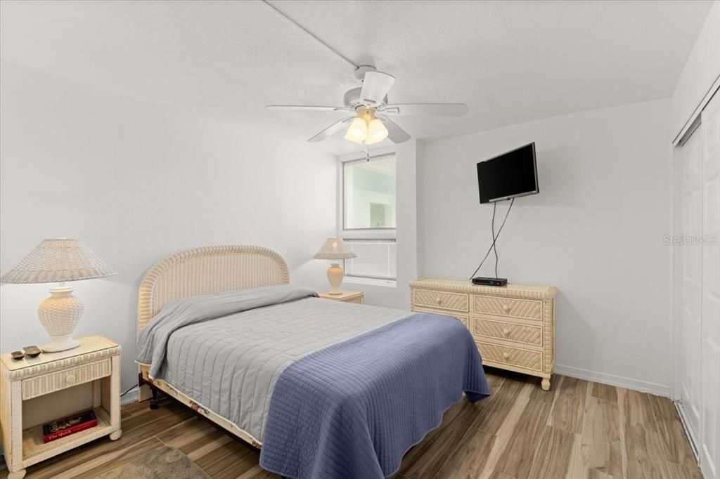 Active With Contract: $670,000 (3 beds, 2 baths, 1490 Square Feet)