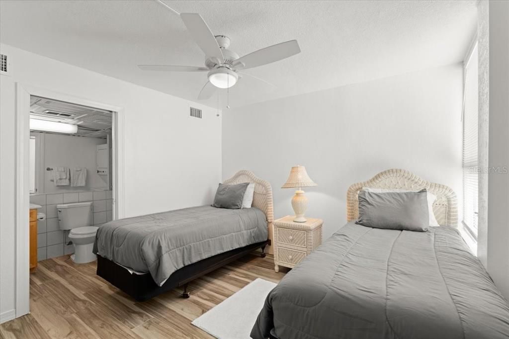 Active With Contract: $670,000 (3 beds, 2 baths, 1490 Square Feet)