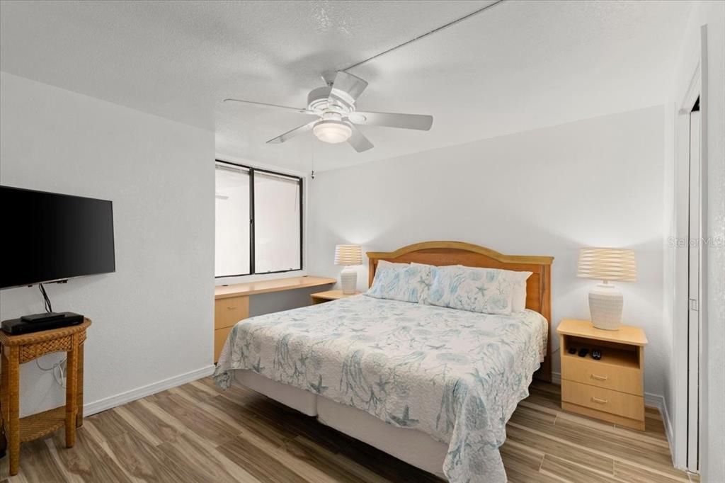 Active With Contract: $670,000 (3 beds, 2 baths, 1490 Square Feet)