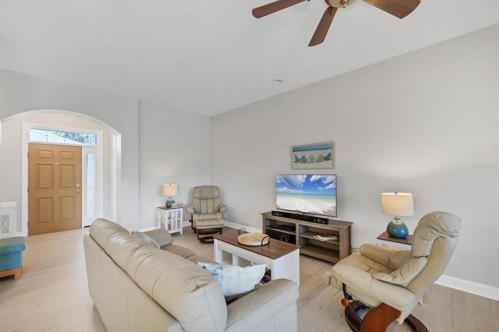 For Sale: $390,000 (3 beds, 2 baths, 2066 Square Feet)