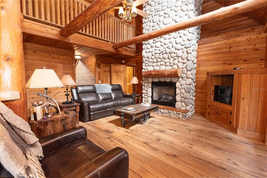 En Venta: $575,000 (3 camas, 2 baños, 2367 Pies cuadrados)