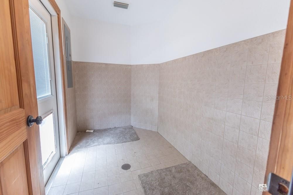 En Venta: $575,000 (3 camas, 2 baños, 2367 Pies cuadrados)