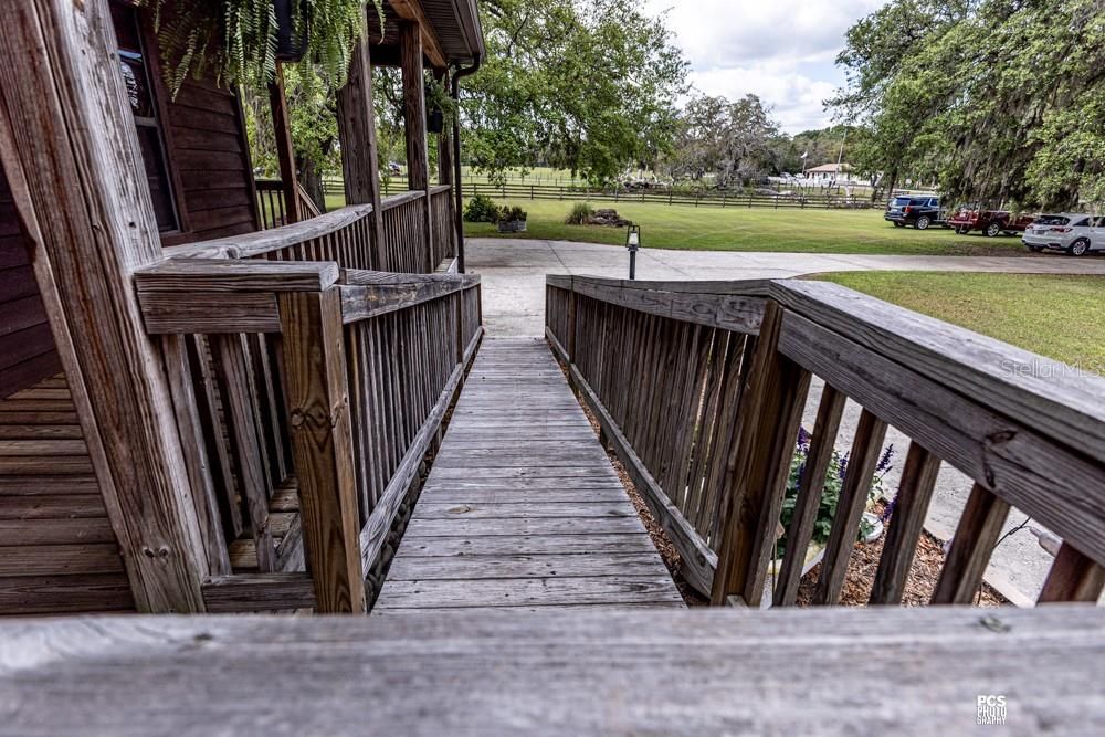 En Venta: $575,000 (3 camas, 2 baños, 2367 Pies cuadrados)