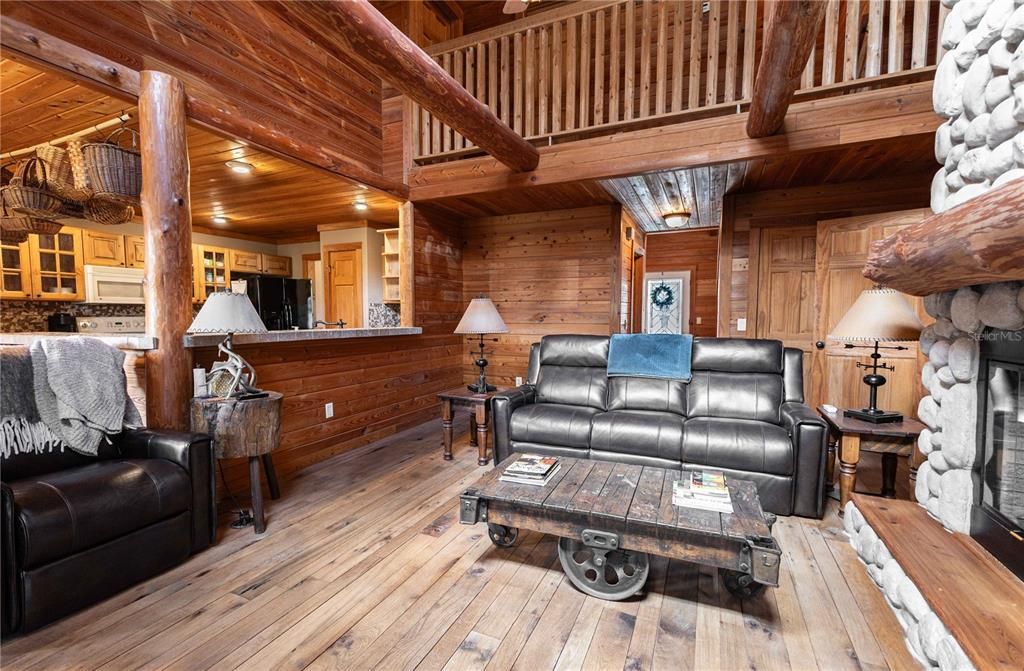 En Venta: $575,000 (3 camas, 2 baños, 2367 Pies cuadrados)