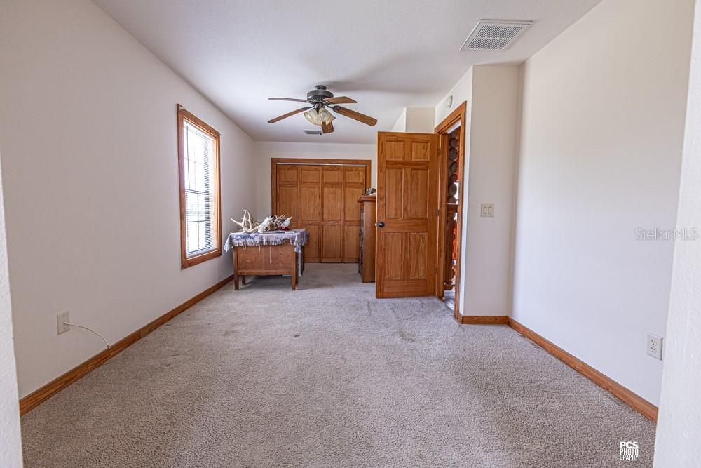 En Venta: $575,000 (3 camas, 2 baños, 2367 Pies cuadrados)