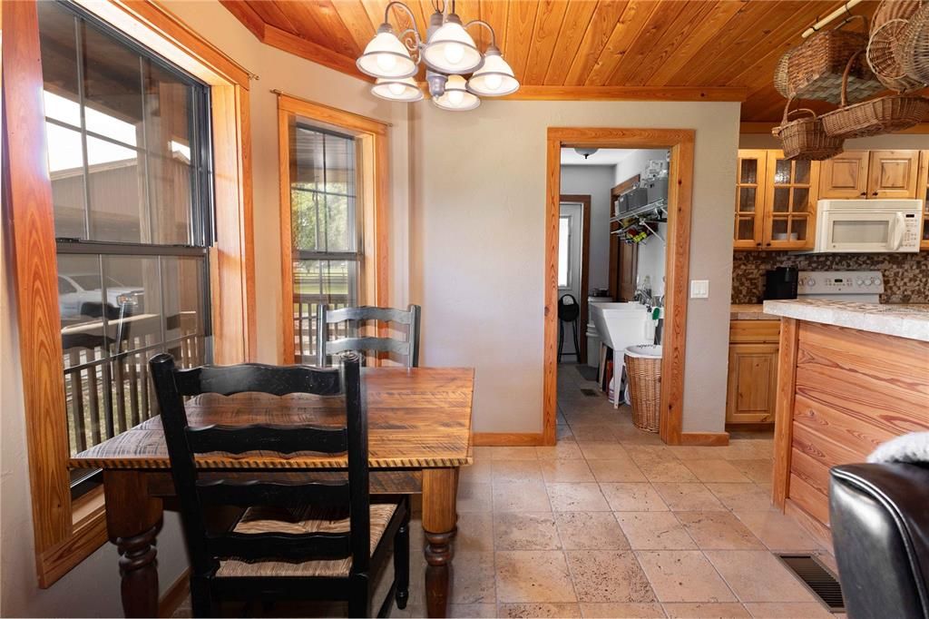 En Venta: $575,000 (3 camas, 2 baños, 2367 Pies cuadrados)