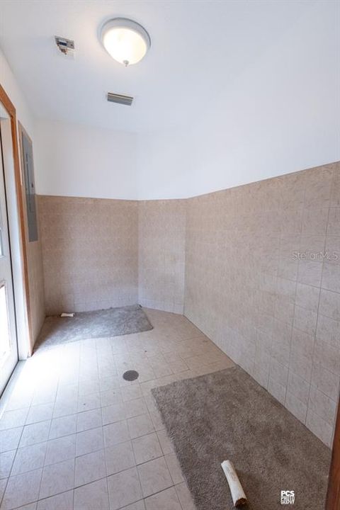 En Venta: $575,000 (3 camas, 2 baños, 2367 Pies cuadrados)