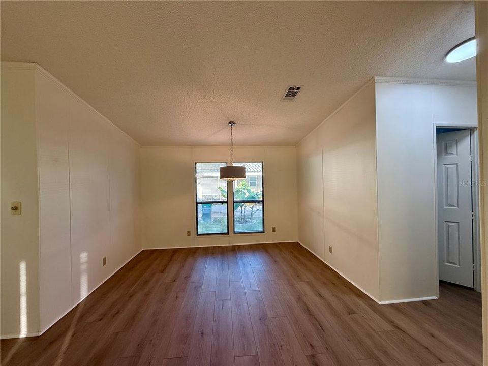 En Venta: $179,000 (2 camas, 2 baños, 1352 Pies cuadrados)