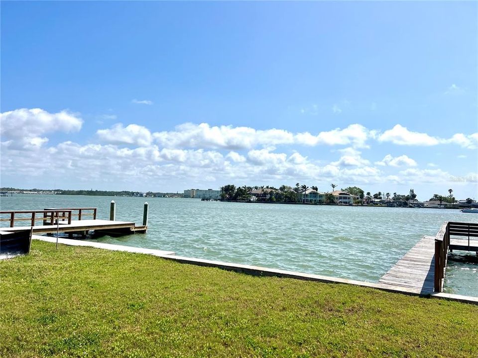 Recently Sold: $737,500 (3 beds, 2 baths, 2028 Square Feet)